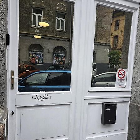 7Dab 8 Contactless Self Check-In Hotel Budapest Kültér fotó
